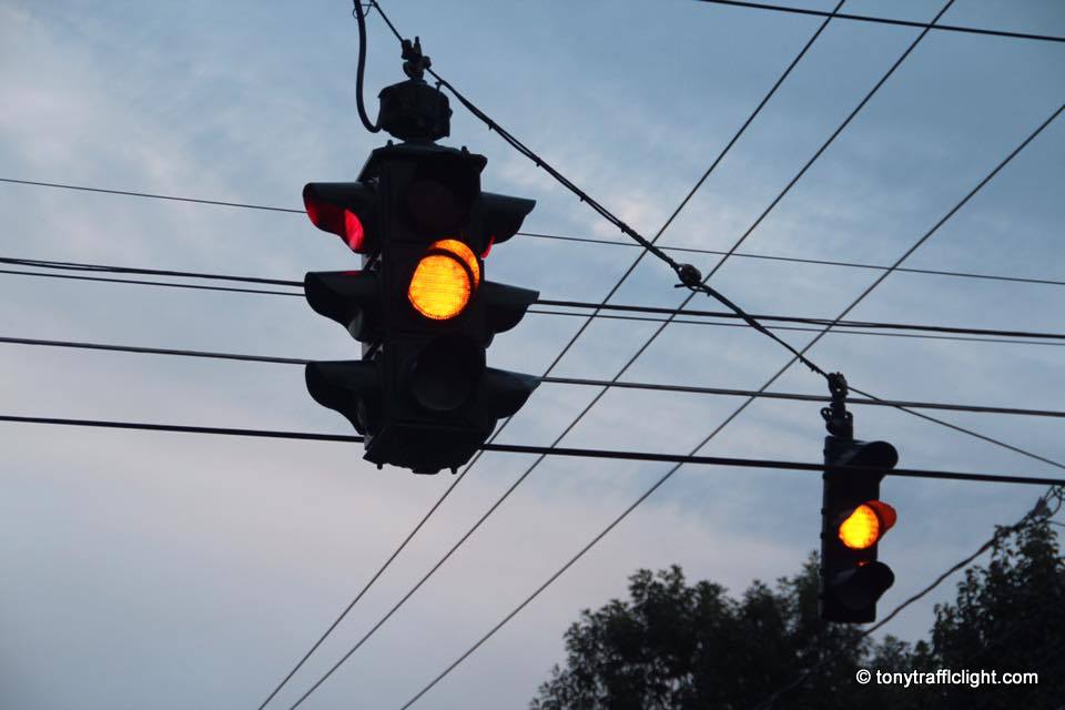 crouse hinds traffic signal
