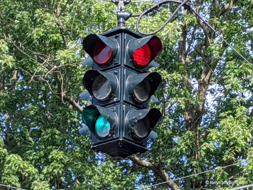 Crouse Hinds Type D Fixed 4 Way Signal